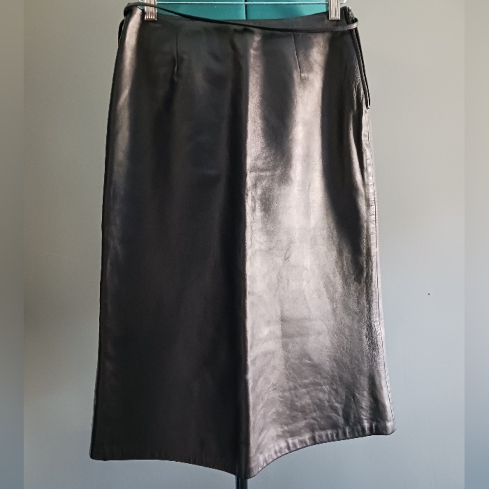 Son- Ya Very S9ft Black Genuine Leather Skirt Size 2